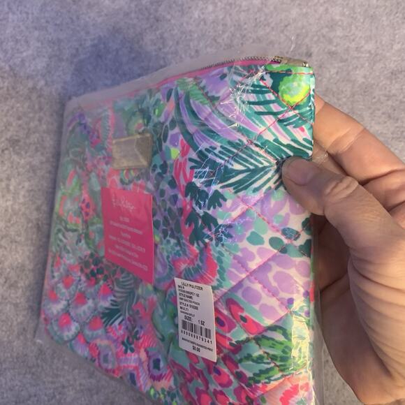NWT Lilly Pulitzer Quilted Pouch in Banana Split Print GWP Bag Makeup Cosmetics - Picture 5 of 10